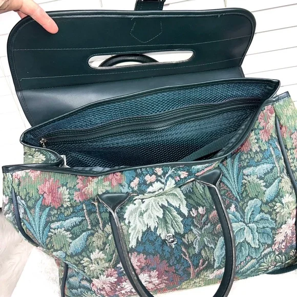 🚫SOLD! VINTAGE NWOT |•ATLANTIC•| Carry On Luggage Tapestry Floral Travel Bag - Picture 15 of 16
